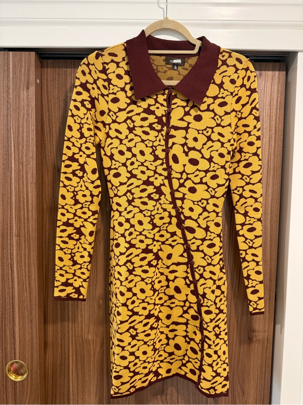 4SI3NNA Yellow Floral Knit Dress with Maroon Trim M